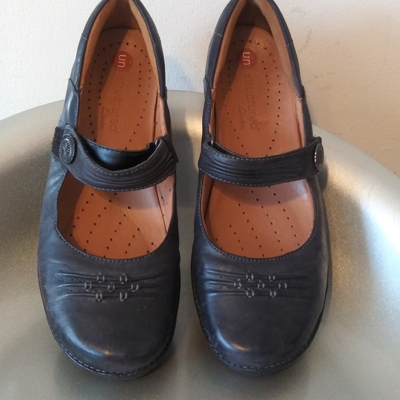 Structurees Clarks Women's Flats🔥🔥 - Picture 2 of 5